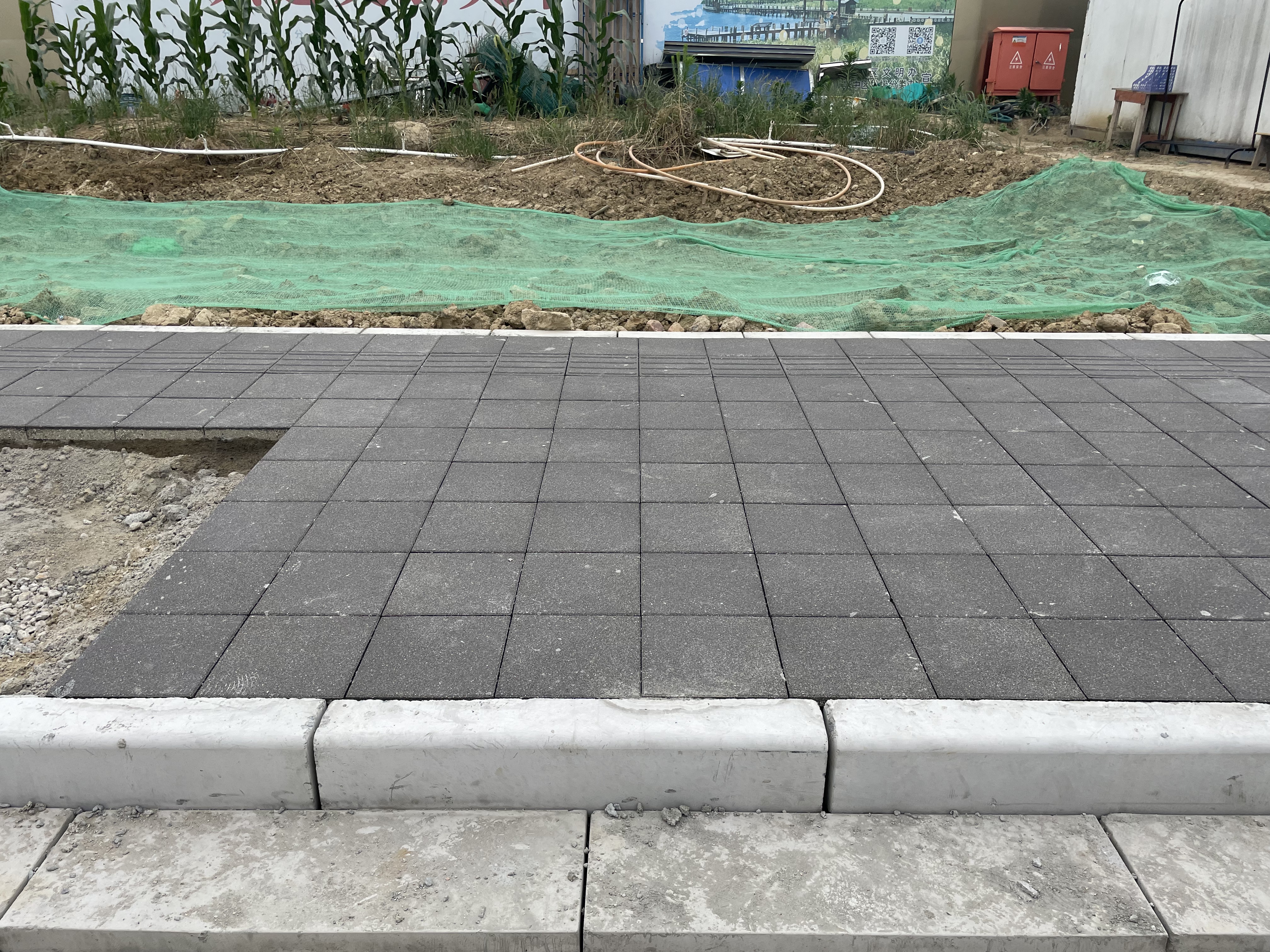 江蘇邁道水泥混凝土路牙石路沿石路側石路平石仿石廠家直銷